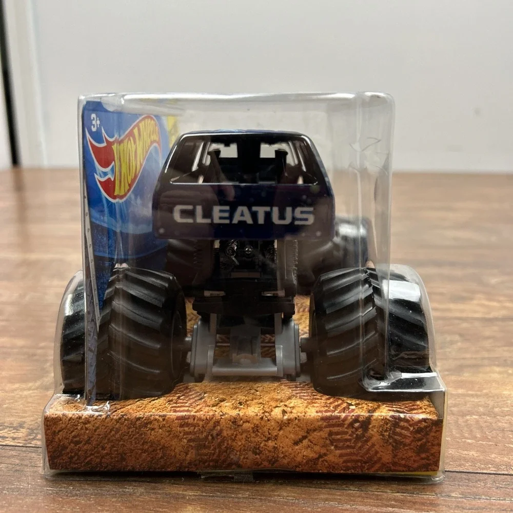 Hot Wheels Monster Jam Cleatus Fox Sports 1‎ True Metal 1:24 New in Box 2014